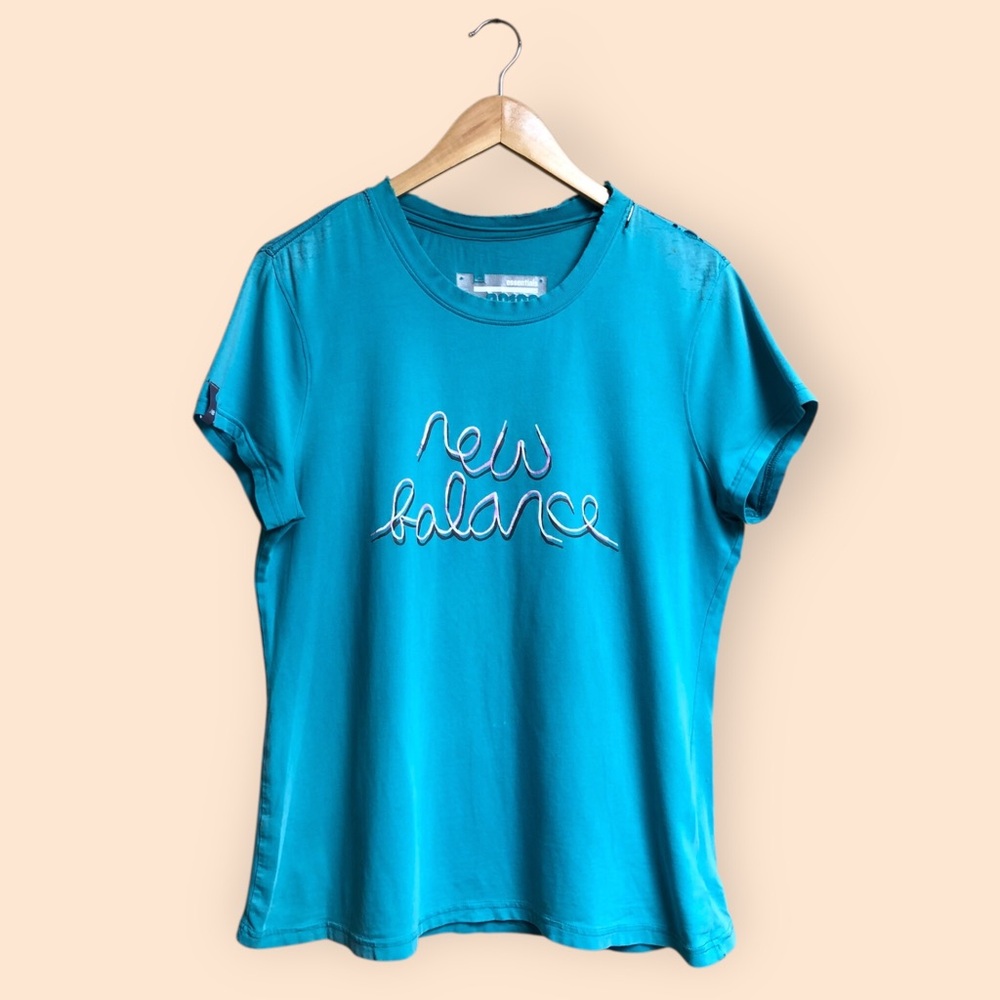 Vintage 2009 New Balance T-shirt Thrashed Y2K Teal Blue Logo Sporty Women Large